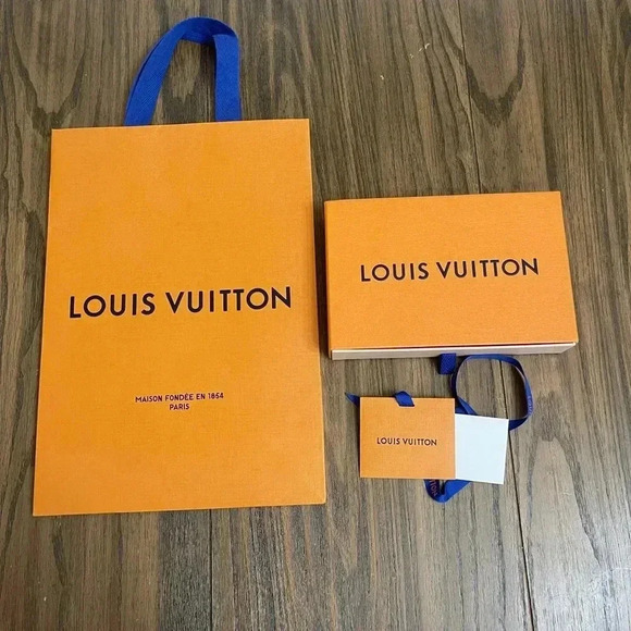 Authentic Louis Vuitton Orange Gift Box, Ribbon, 3” Name Card, and Bag Set - Picture 2 of 16